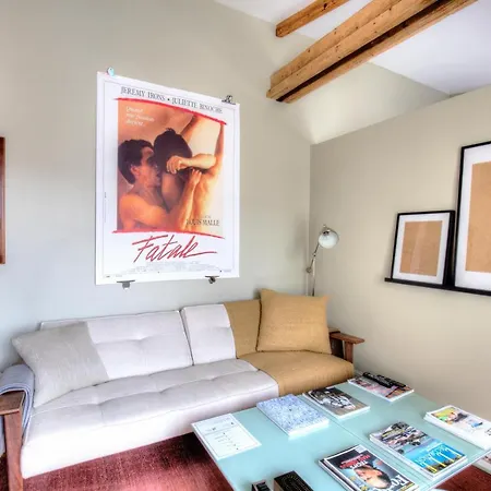 Atelier Centre Apartment